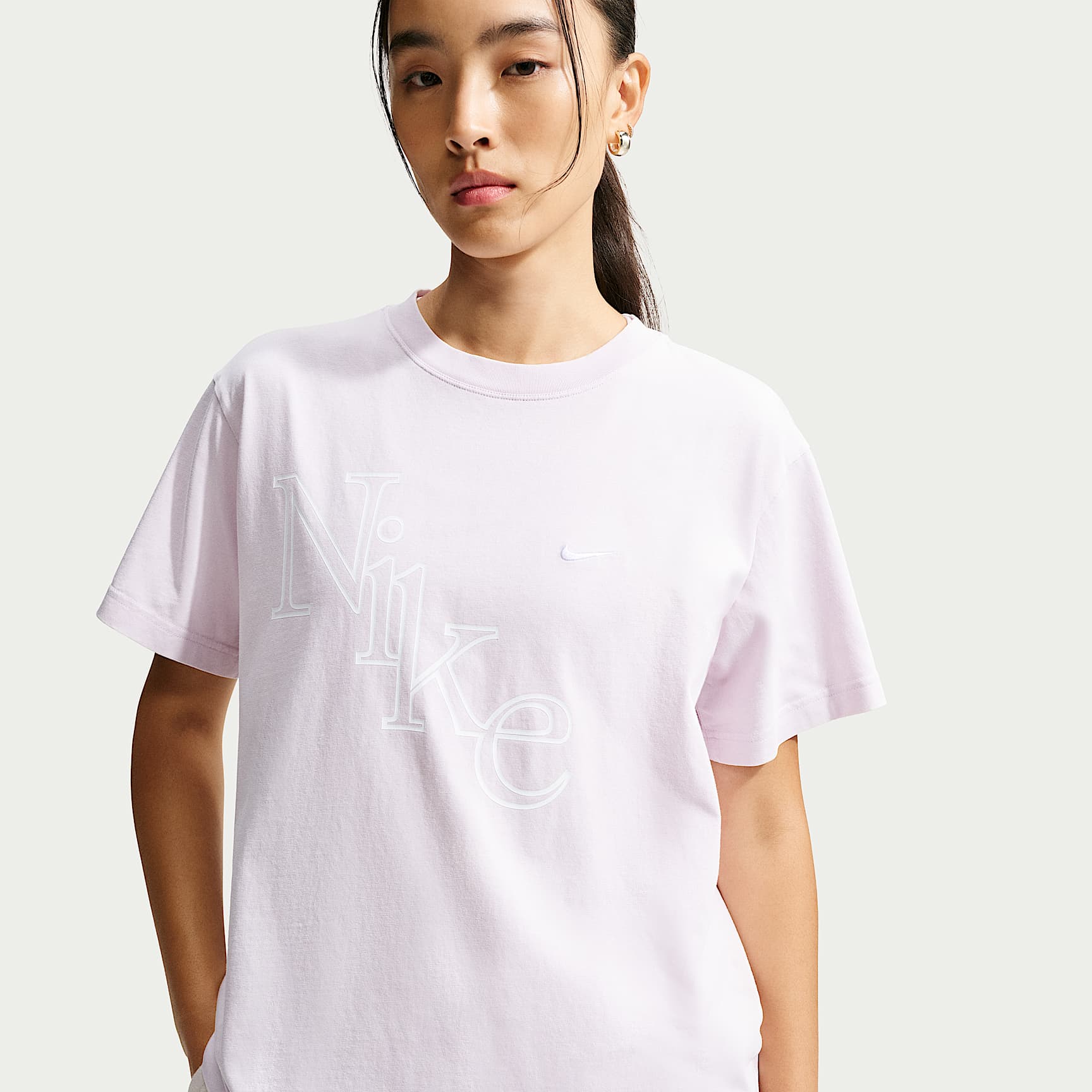 Nike Sportswear Classic Women's Oversized T-Shirt. Nike.com